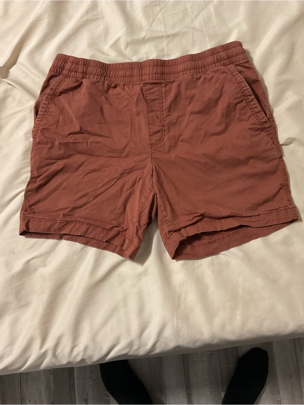 Sonoma Men's Cargo-Style Elastic Waist Shorts in Rust